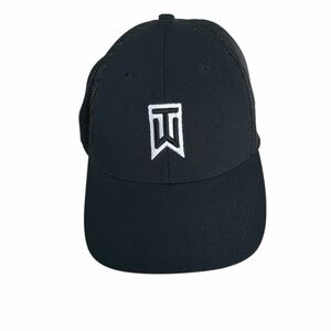 NIKE Tiger Woods Collection Flex Fit Black Hat 20XI